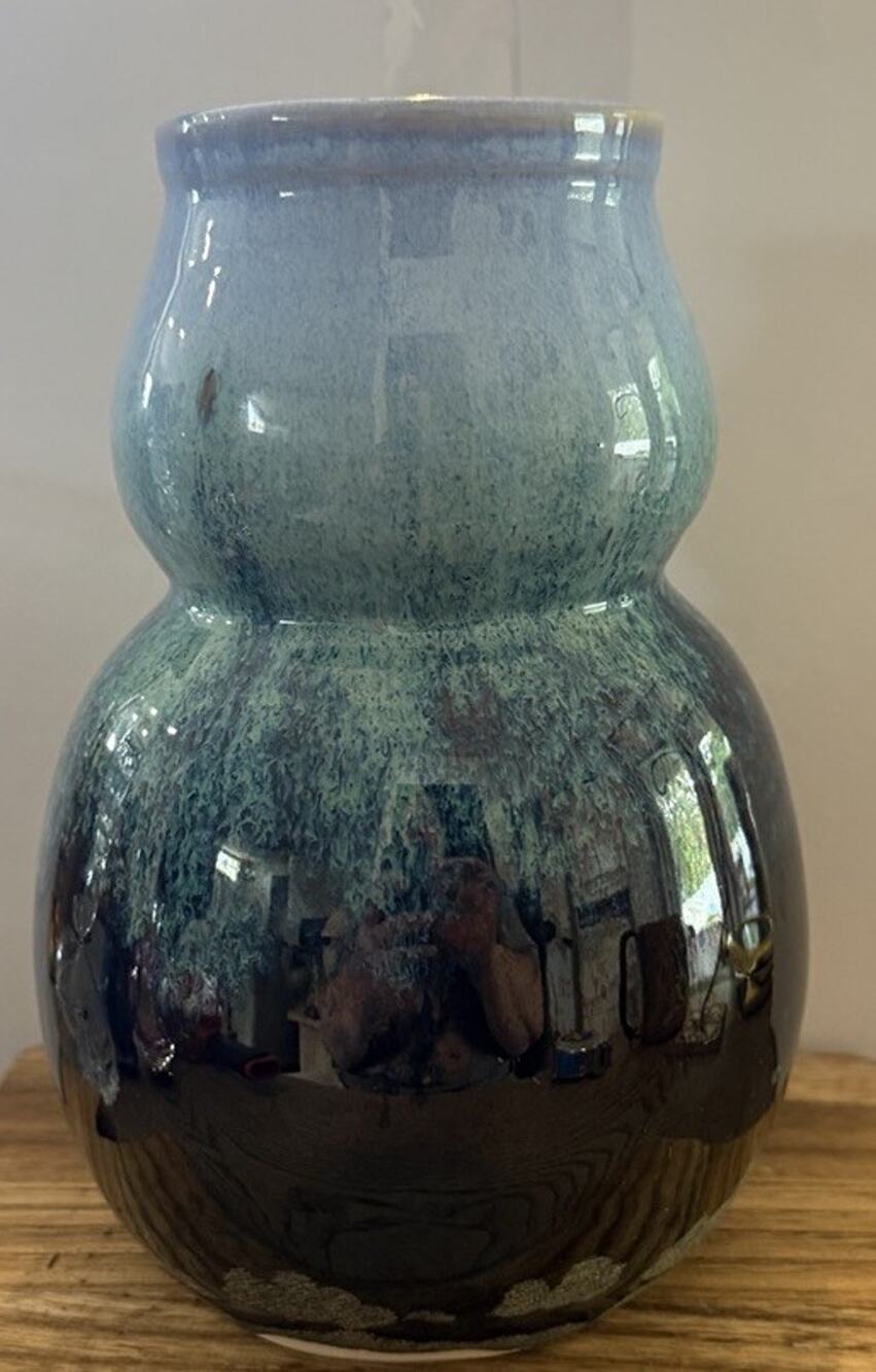 Bybee Pottery Reactive Blue Glaze Double Gourd Shape Vase Signed 8” Tall